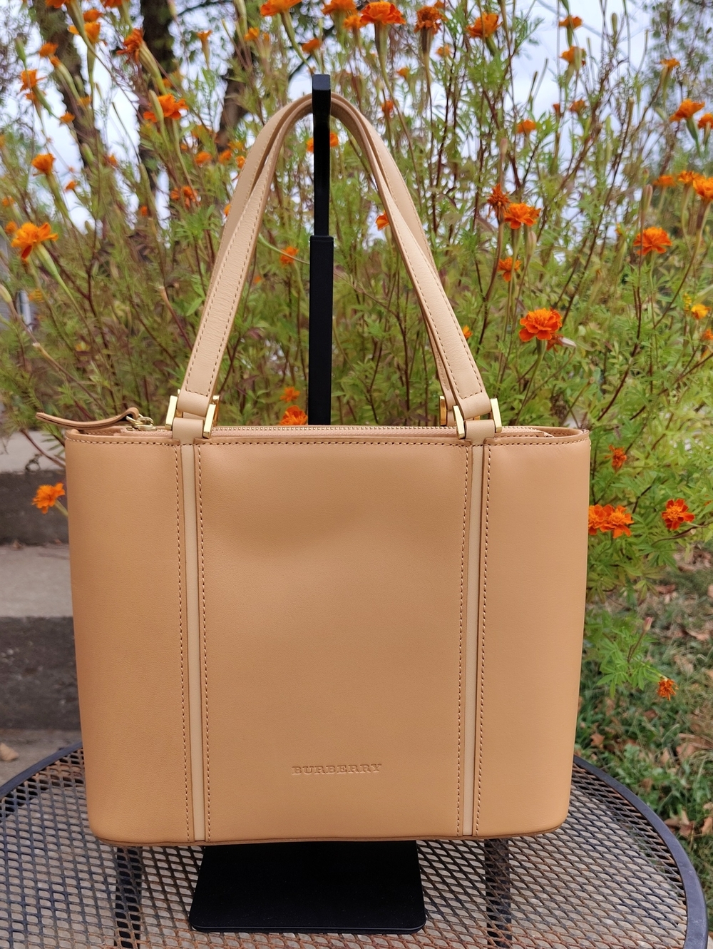 Vintage Burberry Leather Nova Check Lined Classic Hand Bag Luxury Neutral Tan